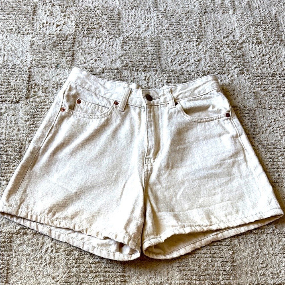 Dr. Denim High-Rise Cream Nora Shorts